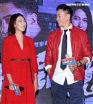 「翻牆的記憶」男女主角何潤東、楊晴。（記者邱榮吉/攝影）