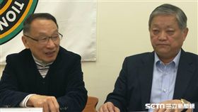 ▲足協現任副理事長龔元高（左）與劉福財。（圖／記者林辰彥攝影）