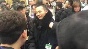 猜拳輸要洗碗！GD軍營寢室菜單曝光  圖／韓網