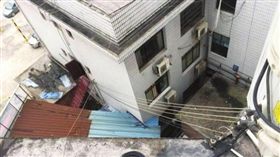 大陸狠母把4歲兒從4樓丟下／澎湃新聞網