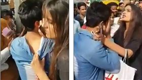 印度頻傳性侵、性騷擾事件，有一名女大生在逛街時遇到2名男子對她猥褻，她氣得抓住其中一名男子庫馬爾（Manish Kumar），並當街賞他巴掌、遊街示眾。警方接獲通報後，成攻逮到庫馬爾，並將另一名共犯阿布席克（Abhishek）逮捕歸案。（圖／翻攝自每日郵報）