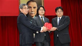 內政部營建署於進行新舊署長交接典禮，內政部長葉俊榮、營建署長吳欣修。（圖／內政部提供）