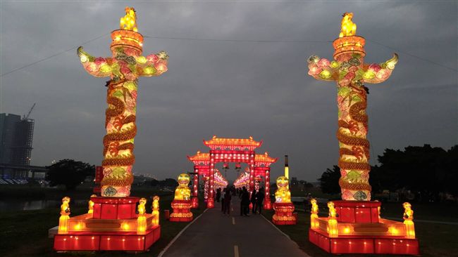 大紅燈籠高掛　新北燈會必拍六大場景