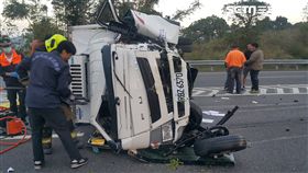 貨車,國道,翻車,削肉,送醫,消防人員,高雄