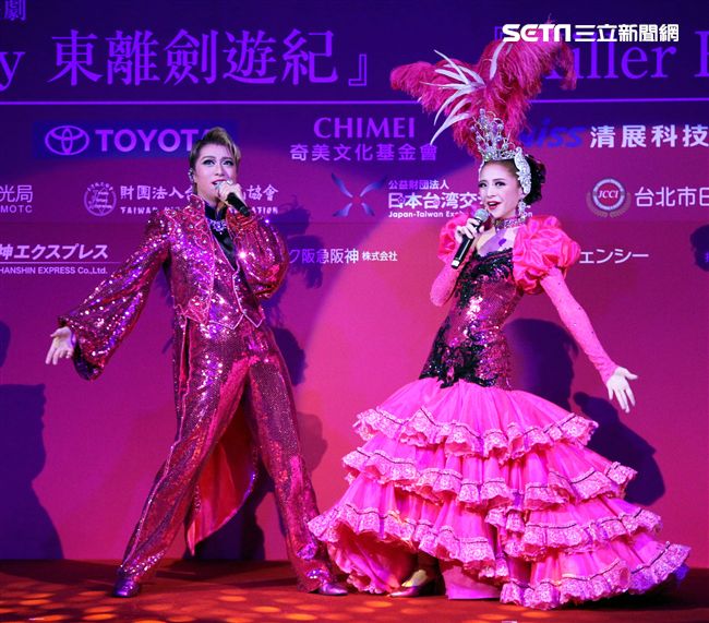 日本寶塚歌劇第三次台灣公演「東離劍遊記」，星組首席娘役綺咲愛里、星組禮  真琴出席記者會。（記者邱榮吉/攝影）