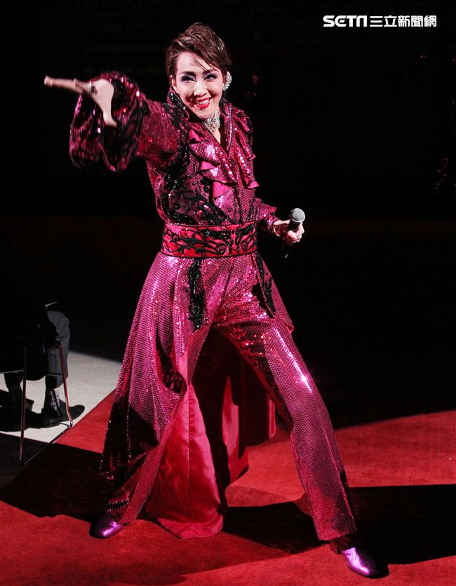 日本寶塚歌劇第三次台灣公演「東離劍遊記」，星組首席明星紅悠智露。（記者邱榮吉/攝影）