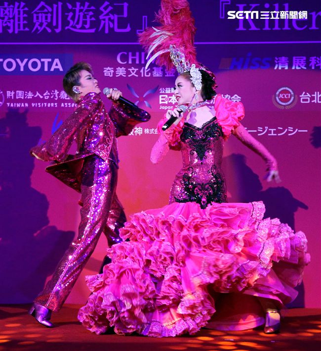 日本寶塚歌劇第三次台灣公演「東離劍遊記」，星組首席明星紅悠智露、星組首席娘役綺咲愛里
、星組禮  真琴出席記者會。（記者邱榮吉/攝影）