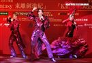 日本寶塚歌劇第三次台灣公演「東離劍遊記」，星組首席明星紅悠智露、星組首席娘役綺咲愛里
、星組禮  真琴出席記者會。（記者邱榮吉/攝影）