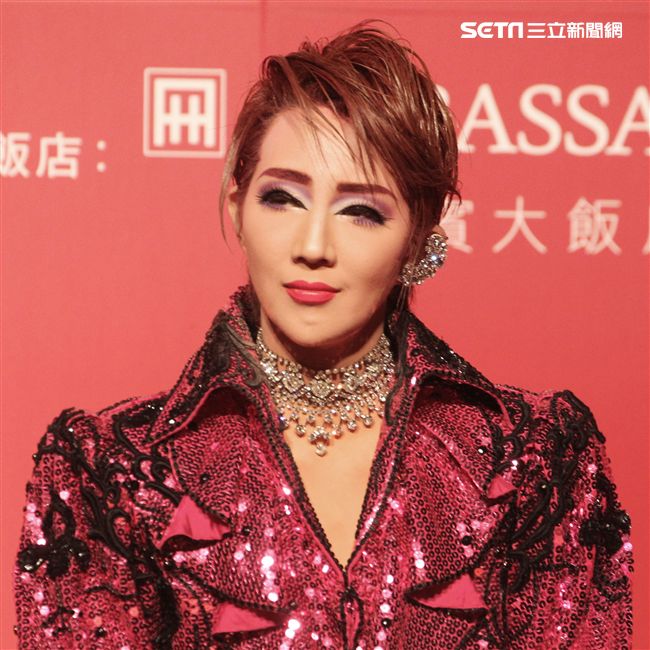 日本寶塚歌劇第三次台灣公演「東離劍遊記」，星組首席明星紅悠智露。（記者邱榮吉/攝影）