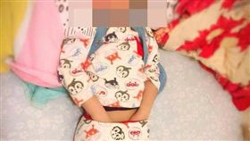 男生,睡覺,抓雞雞,保暖,潛意識,爆料公社,爆廢公社　圖／翻攝自臉書爆料公社官網