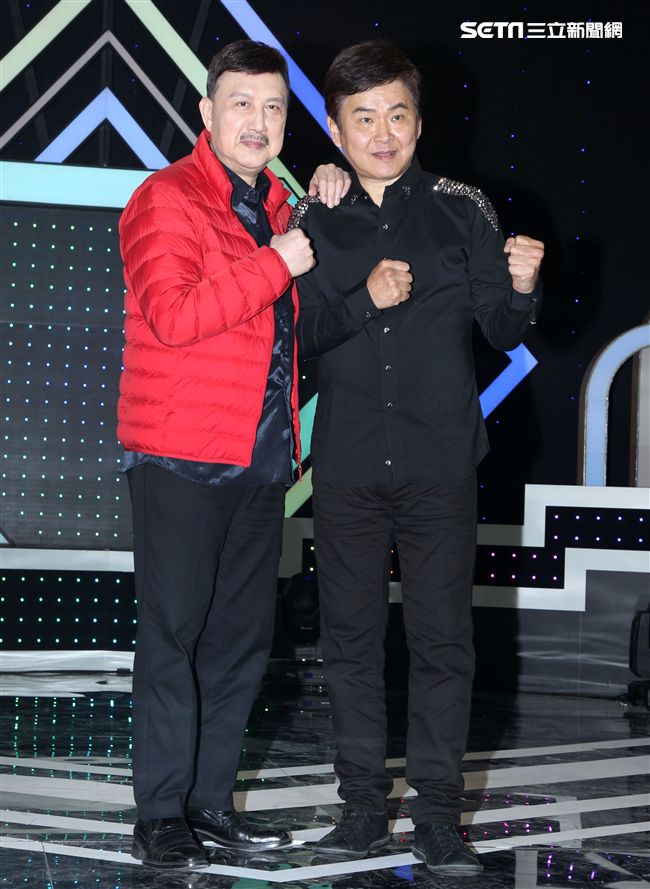 華視「天生王牌」第二季節目首錄多了「兒童歌唱比賽」項目，主持人：余天、賀一航。（記者邱榮吉/攝影）