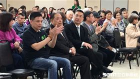 洪健益舉辦新春團拜，徐國勇、卓榮泰、姚文智、王世堅到場高歌。盧冠妃攝