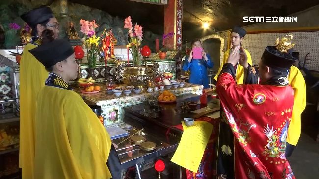 打破分手魔咒！呂洞賓廟辦「洞慶」