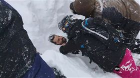 美國,加州,巨象山,MammothMountain,Joni Lynch,雪崩,滑雪場　圖／翻攝自abc影片 https://goo.gl/qvzCNe