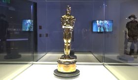 獲奧斯卡獎榮耀無價 小金人獎座有價
