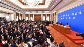 十三屆中國大陸全國人大一次會議舉行新聞發布會／中國大陸國務院官網
　