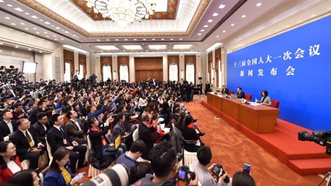 大陸政府工作報告：貫徹對台實施一中