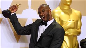 ▲NBA湖人隊傳奇球星Kobe Bryant 獲得奧斯卡獎。（圖／路透社／達志影像）