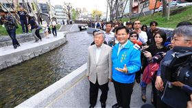 台中綠柳川治理有成，新竹縣長邱鏡淳率團觀摩，台中市長林佳龍親自接待。（圖／台中市政府提供）