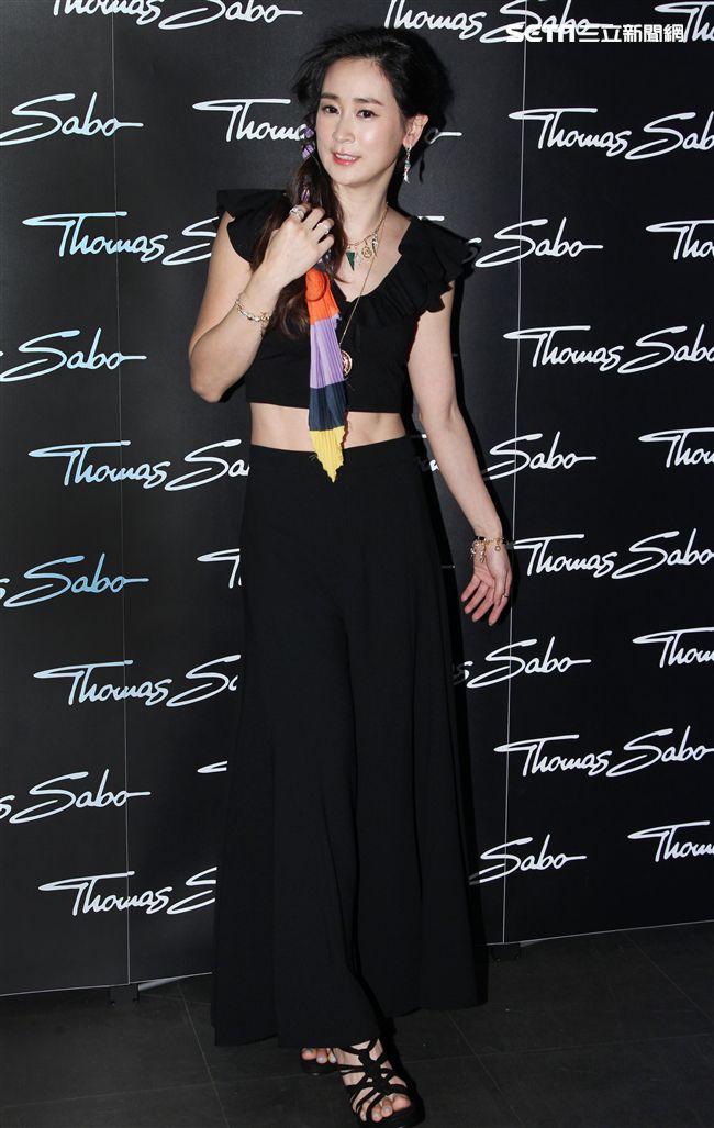 首都客運千金李晶晶被爆有小鮮肉新歡，（5）日在出席飾品活動時心情完全不受之前婚變的影響。（記者邱榮吉/攝影）