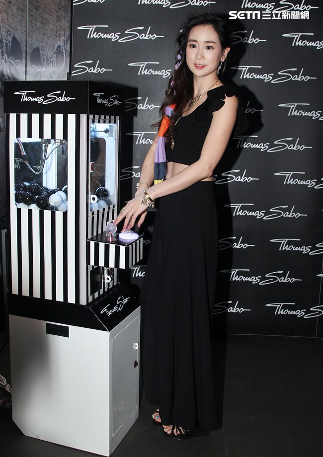 首都客運千金李晶晶被爆有小鮮肉新歡，（5）日在出席飾品活動時心情完全不受之前婚變的影響。（記者邱榮吉/攝影）