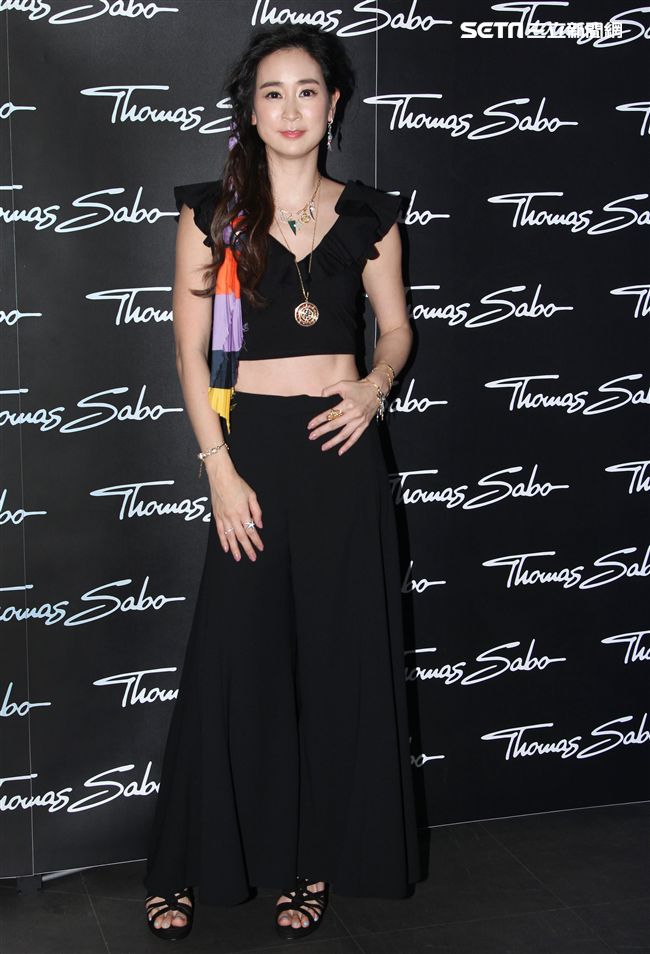 首都客運千金李晶晶被爆有小鮮肉新歡，（5）日在出席飾品活動時心情完全不受之前婚變的影響。（記者邱榮吉/攝影）