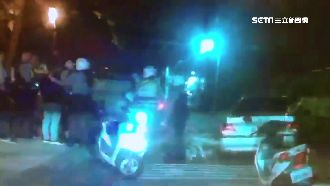毒犯拒檢警匪追逐　男突自撞爆胎遭逮