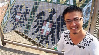 乙武洋匡站立走路　處男鄉民齊聲崩潰