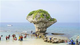 ▲小琉球花瓶岩。（圖／Tripbaa趣吧！亞洲自由行專家）