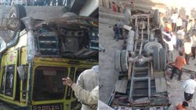 印度卡車翻落河床　至少30人死亡　圖／翻攝自推特
