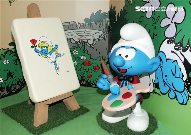 風迷全球比利時藍色小精靈村莊，體驗藍色小精靈的世界，藍色皮膚白色褲子身高只有三個蘋果高，據說他們都超過百歲了，超可愛的。（記者邱榮吉/攝影）