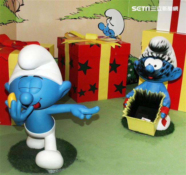 風迷全球比利時藍色小精靈村莊，體驗藍色小精靈的世界，藍色皮膚白色褲子身高只有三個蘋果高，據說他們都超過百歲了，超可愛的。（記者邱榮吉/攝影）