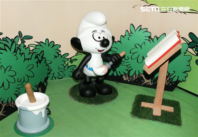 風迷全球比利時藍色小精靈村莊，體驗藍色小精靈的世界，藍色皮膚白色褲子身高只有三個蘋果高，據說他們都超過百歲了，超可愛的。（記者邱榮吉/攝影）