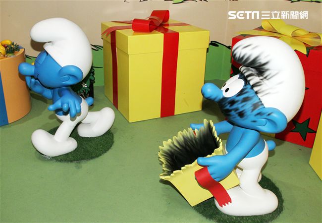 風迷全球比利時藍色小精靈村莊，體驗藍色小精靈的世界，藍色皮膚白色褲子身高只有三個蘋果高，據說他們都超過百歲了，超可愛的。（記者邱榮吉/攝影）