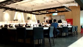 壽司菜絲臭酸味　客人爭論店長突下跪