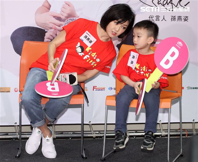 正懷第二胎身孕的孫燕姿首次參與國內守護兒童公益活動。（記者邱榮吉/攝影）
