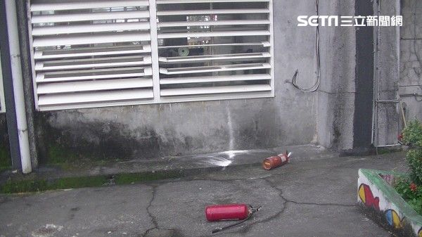 罵師三字經被記過！屁孩怒砸學校洩憤