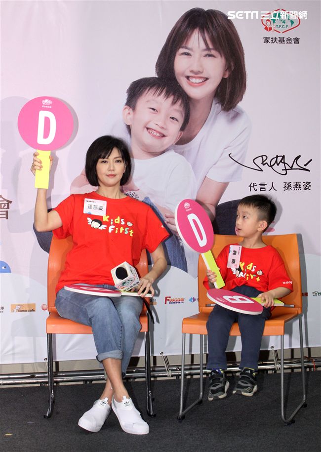 正懷第二胎身孕的孫燕姿首次參與國內守護兒童公益活動。（記者邱榮吉/攝影）