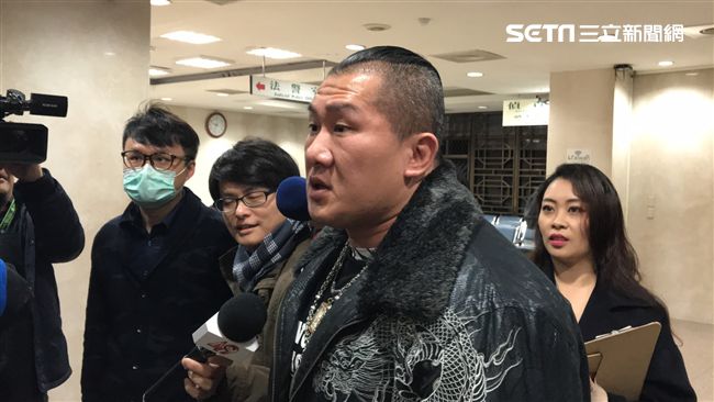 臉書嗆館長　萵苣員工判賠1萬元