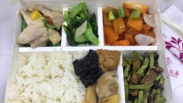 台北便當沒主菜250元　她打開傻眼