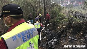快訊／軍方無人機墜毀！屏東武潭國小旁起火燃燒
圖／翻攝畫面