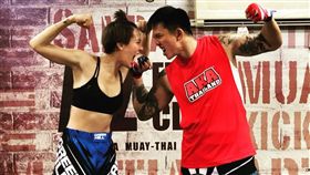 ▲劉雨柔與老公黃育仁驚傳婚變。（圖／翻攝自臉書）