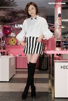 王瞳少女心大發出席童話系時尚風潮、糖果王國開幕趴。（記者邱榮吉/攝影）