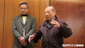 軟棒協會執行長吳誠文和兄弟飯店董事長洪騰勝。（圖／記者王怡翔攝）