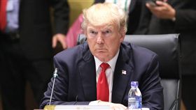 川普出席APEC經濟領袖會議（1）亞太經濟合作會議（APEC）經濟領袖閉門會議11日在越南峴港展開，美國總統川普（Donald Trump）出席。中央社記者吳翊寧越南峴港攝　106年11月11日