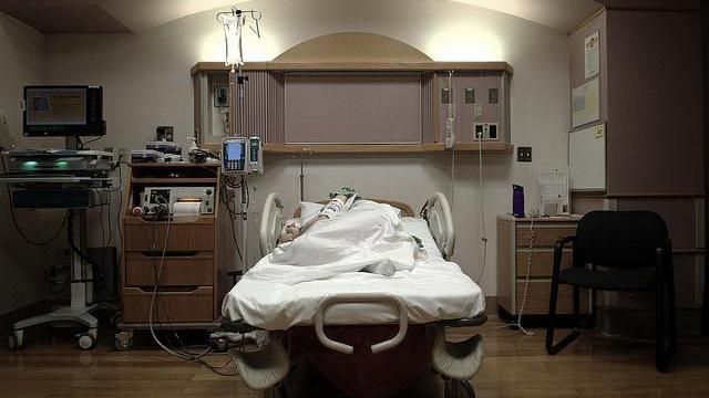 3歲兒指床頭說「有個女孩」事實是？