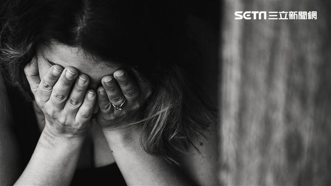 「要有男女朋友感覺」女哭：做不下去