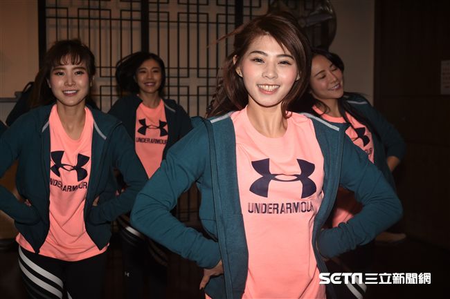 Lamigirls春訓練舞開放媒體拍攝。 圖／記者林敬旻攝