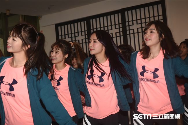 Lamigirls春訓練舞開放媒體拍攝。 圖／記者林敬旻攝