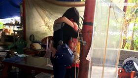 高雄,肝硬化,扛家計,打工,夜市,阿嬤,少女,中輟